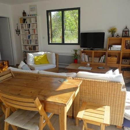 Beau 2 Pieces Avec Jardin Dans Villa A Mougins. 外观 照片