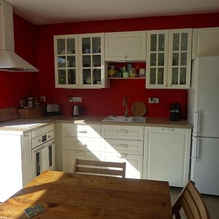 Beau 2 Pieces Avec Jardin Dans Villa A Mougins. 外观 照片