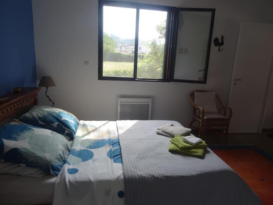 Beau 2 Pieces Avec Jardin Dans Villa A Mougins. 外观 照片