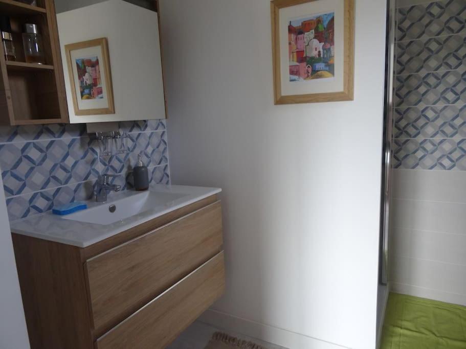 Beau 2 Pieces Avec Jardin Dans Villa A Mougins. 外观 照片